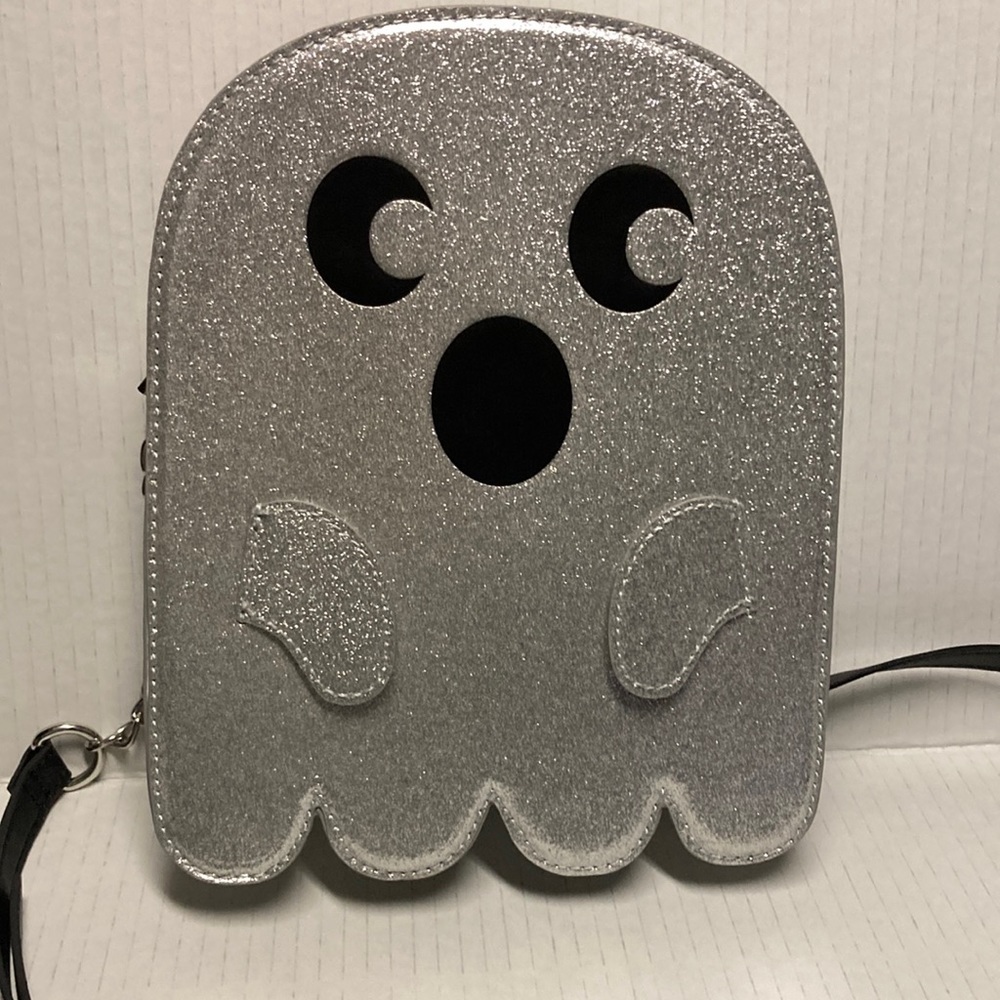 Mad Engine Ghost pocketbook